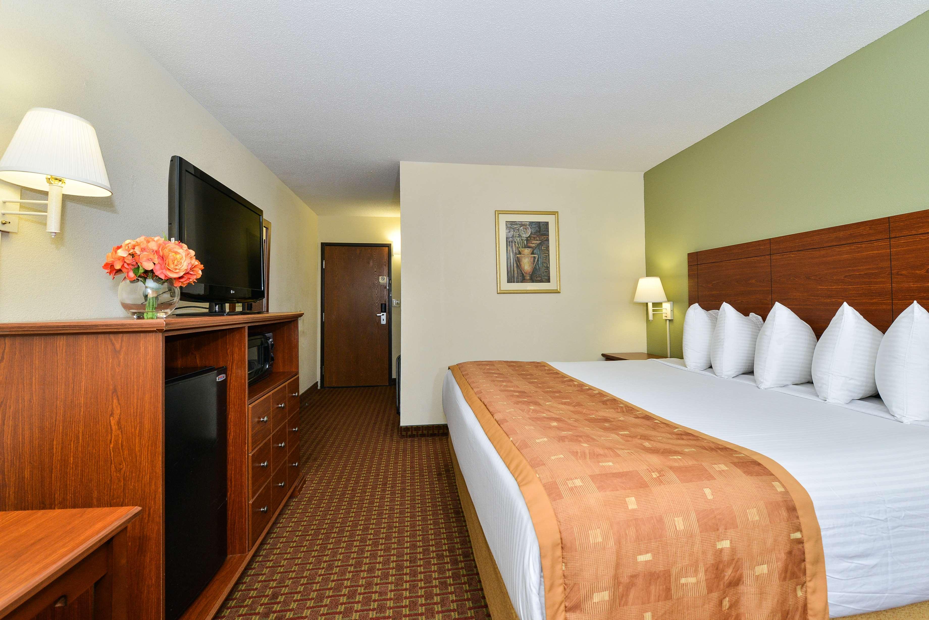 Deluxe Inn Wytheville Exterior photo